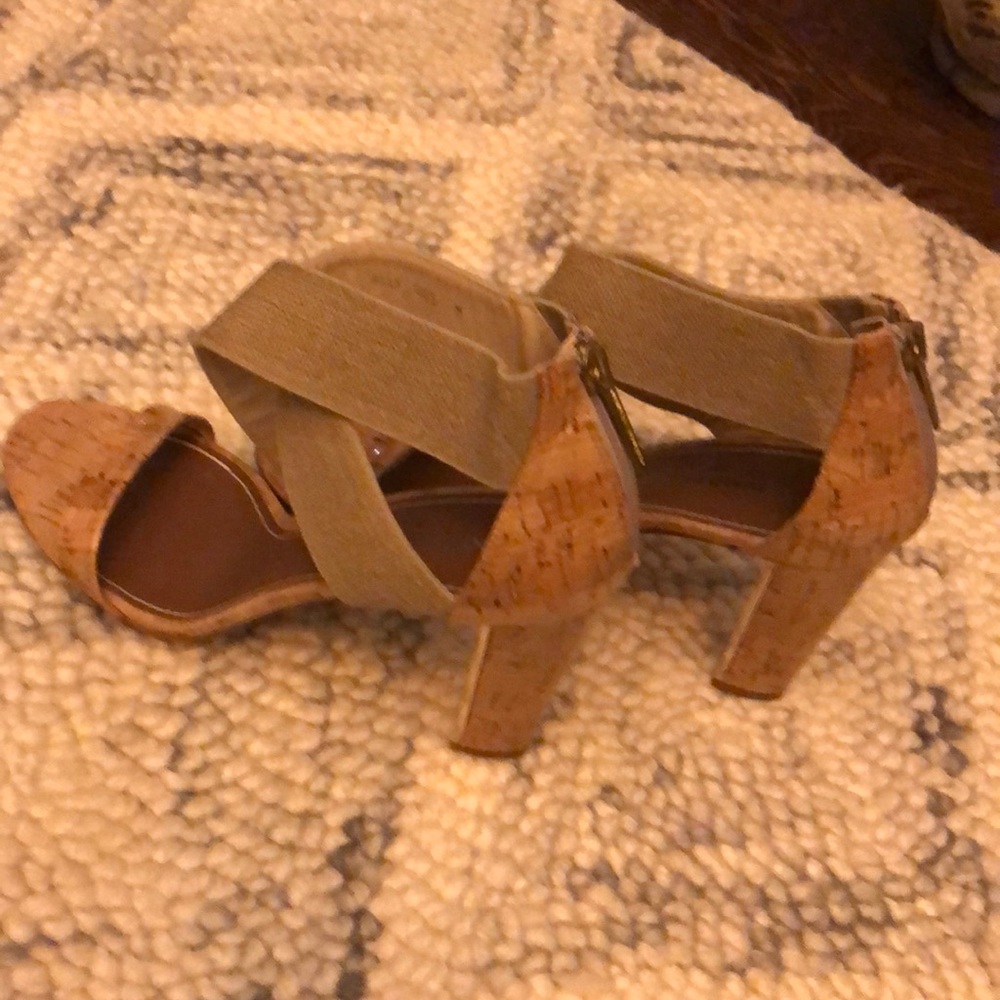 Donald Pliner heels